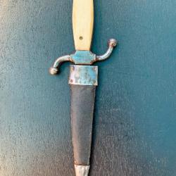 ANCIEN POIGNARD DU XVIII OU XIX&deg;, BELLE LAME, ORIGINE A DETERMINER, USAGE OU COLLECTION