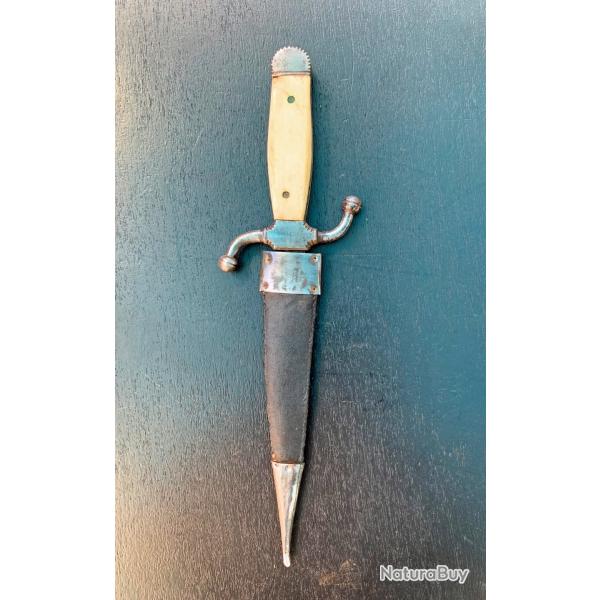 ANCIEN POIGNARD DU XVIII OU XIX�, BELLE LAME, ORIGINE A DETERMINER, USAGE OU COLLECTION