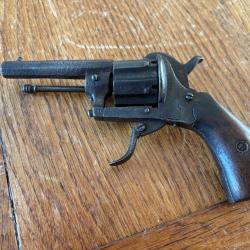 Pistolet &agrave; broche calibre ?? 7mm ??