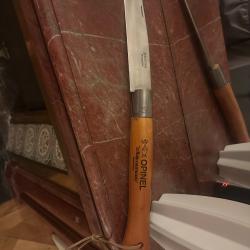 Opinel n&ordm;13 &laquo;&nbsp;La main couronn&eacute;e&nbsp;&raquo;