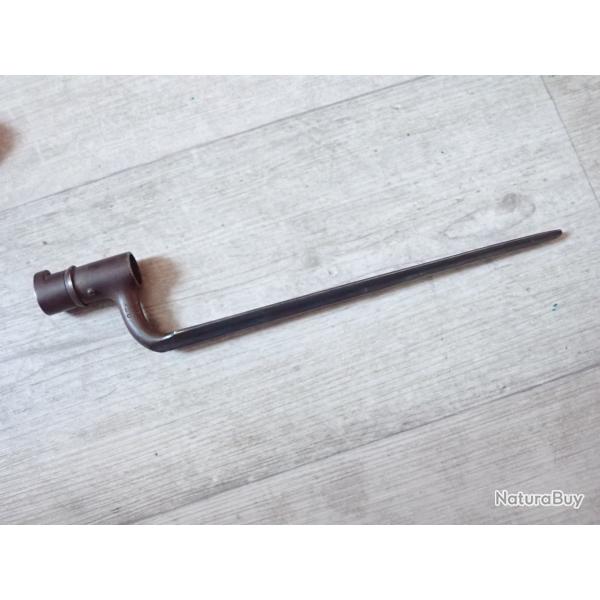 Ba�onnette pour fusil de cadet, sur le mod�le 1777. Longueur 30 cm