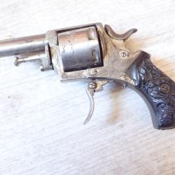 Revolver de Li&egrave;ge (ELG) avec plaquettes magnifiques