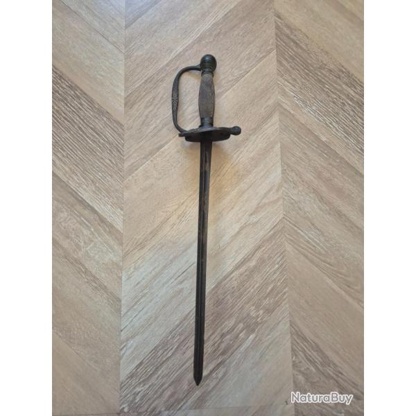 �p�e ancienne d'officier (type dague / lame courte)