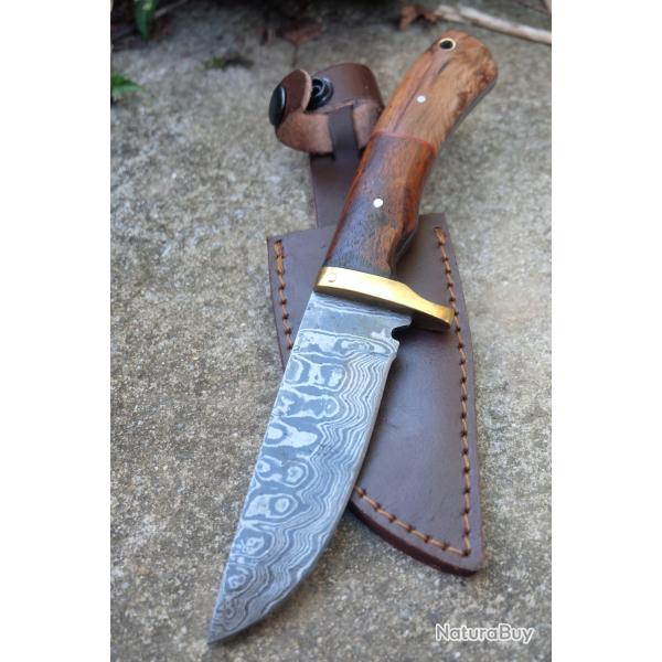 Skinner Couteau de Chasse Damas Lame 256 Couches Manche Bois /Laiton Fabric Artisanale Etui Cuir