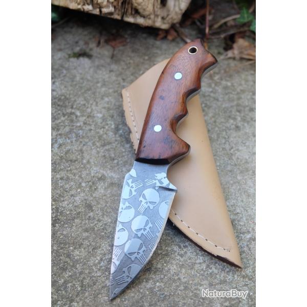 Couteau de Chasse Skinner Survie Lame Carbone 1055 T�tes de Mort Manche Bois Etui Cuir Fabr Artisan