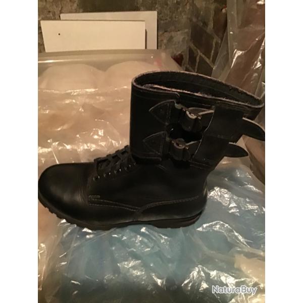 Rangers brodequins arm�e tch�que mod�le 60