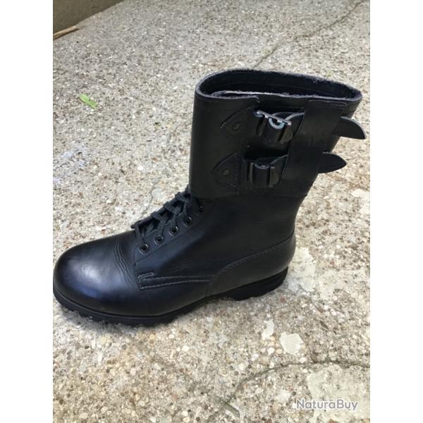 Rangers brodequins bottes arm�e tch�que mod�le 60