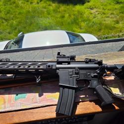 R&eacute;plique Airsoft AR15 AEG &Eacute;lectrique - Upgrades Acier + Viseur Point Rouge + Accessoires Complets