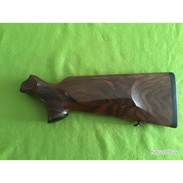 CROSSE EN BOIS NOYER  GRADE 4. POUR BLASER R8 CROSSE D ORIGINE