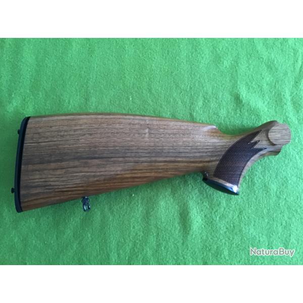 MAGNIFIQUE CROSSE EN BOIS NOYER POUR BLASER R93 CROSSE D ORIGINE.