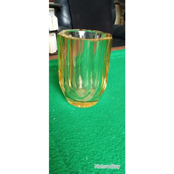 Vase octogonal Art d�co sign� Daum Nancy France � la croix de lorraine