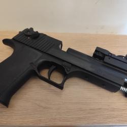 D&eacute;sert eagle 4,5