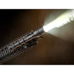 Lampe Scout Light Pro 1000 lumens Noir Surefire � M640U