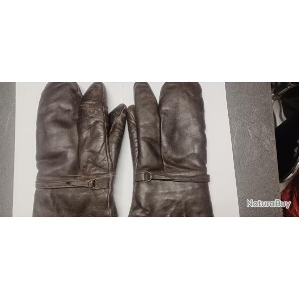 Tr�s rare paire de gants 3 doigts en cuir fourr�e d'origine de pilote fran�ais grande guerre WWI