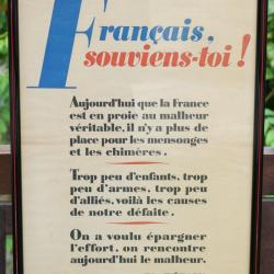 rare Affiche encadr&eacute;e &laquo;&nbsp;Fran&ccedil;ais souviens toi&nbsp;!&nbsp;&raquo; vers 1941 Secours Populaire REF SDC25PET003