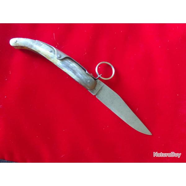 Tr�s ancien couteau pliant  manche en corne