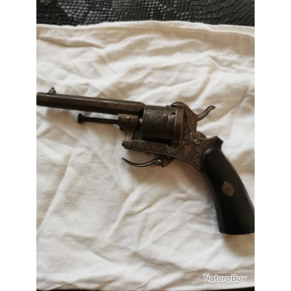Revolver � broche type Lefaucheux XIXe - Gravures florales