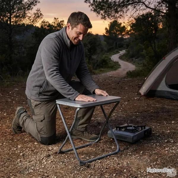 Table de camping pliante en acier gris - Plateau suppl�mentaire inclus