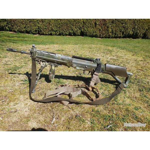 SIG 551 LB SWAT calibre 5,56x45 (223 REM).