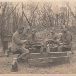 CPA Groupe de soldats &agrave; Cauroy en janvier 1918 - Militaria ww1