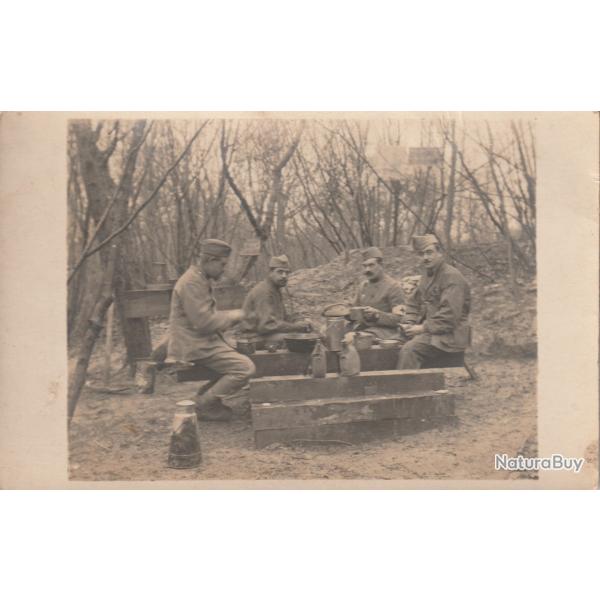 CPA Groupe de soldats � Cauroy en janvier 1918 - Militaria ww1