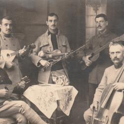 CPA Groupe de soldats en captivit&eacute; &agrave; Wernigerode am Harz - Militaria ww1