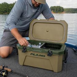 Caisse isotherme 30L Plano&reg; verte - &Eacute;tanche et r&eacute;sistante avec panier amovible