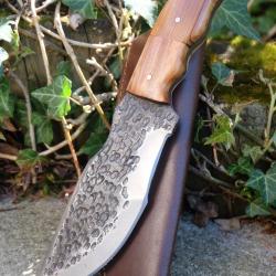 Couteau Bushcraft Trakker Survie Lame Acier Carbone 1055 Martell&eacute;e Manche Bois Etui Cuir F Artisanat