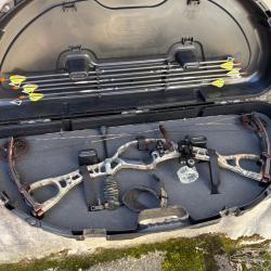 Ensemble chasse HOYT CRX 35 super &eacute;tat !!!