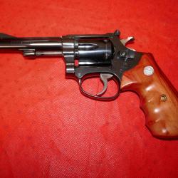 Revolver Smith & Wesson 34-1 en 22Lr canon de 4" appel&eacute; aux USA 22/32 kit gun