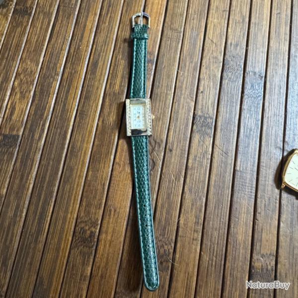 MONTRE LIP FEMME A STRASS