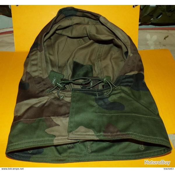 CAPUCHE CAMOUFLAGE FEUILLAGE POUR VESTE DE COMBAT  DE L'ARMEE FRANCAISE , TAILLE 97-104 SOIT L  VEND