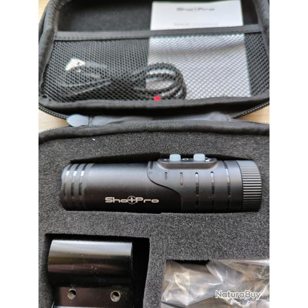 Cam�ra de chasse 4K - ShotPro V2 avec wifi et r�ticule lumineux int�gr� . Support pour carabine.
