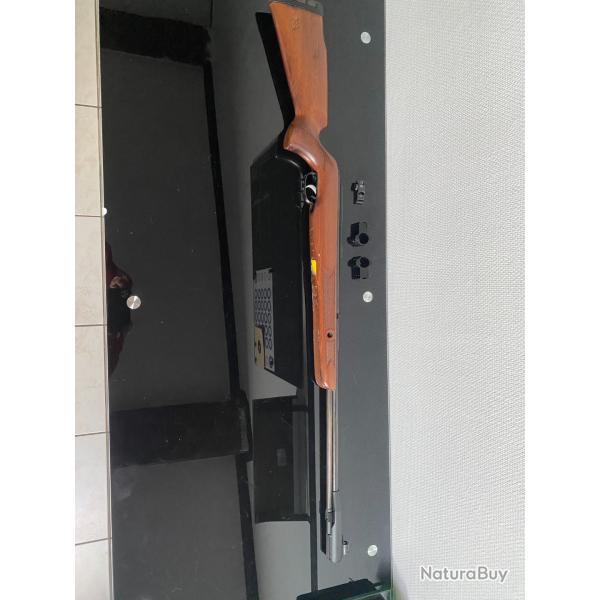 Carabine 4.5mm CFX ROYAL en bois � canon fixe de chez GAMO.