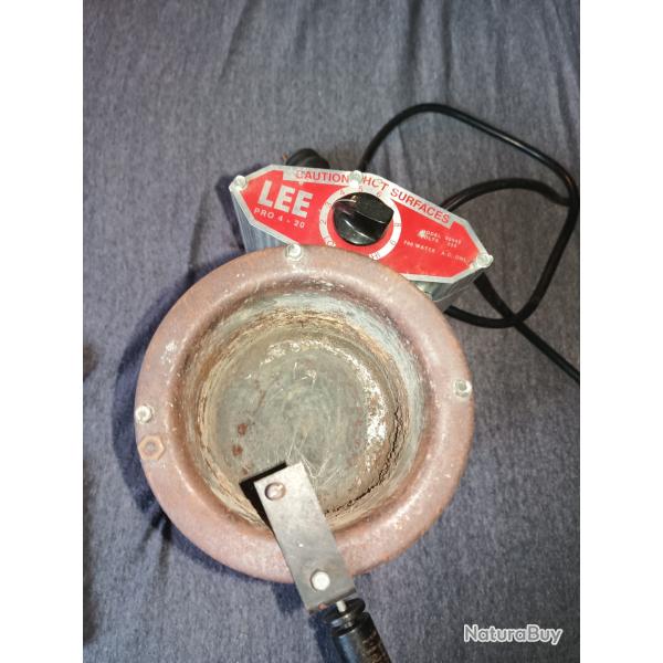 Four � plomb LEE 4 pro