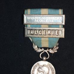 MEDAILLE COLONIALE -AGRAFES AFRIQUE OCCIDENTALE FRANCAISE-ALGERIE-GUERRE 1939/45