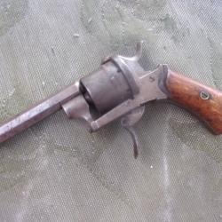 revolver type Lefaucheux  calibre &agrave; broche