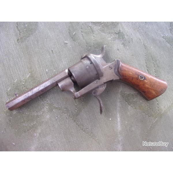 revolver type Lefaucheux  calibre � broche