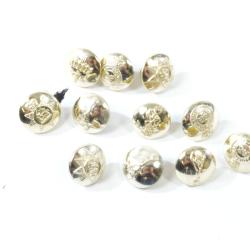 Lot de boutons militaires Anglais WW1 ou WW2 ? petits modules. Casquette calot ? coiffe ? collection