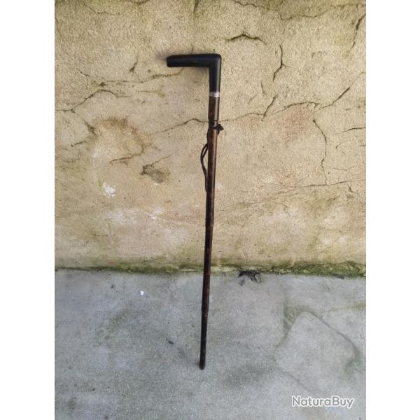 Canne badine d�fense rotin bout fer ancienne