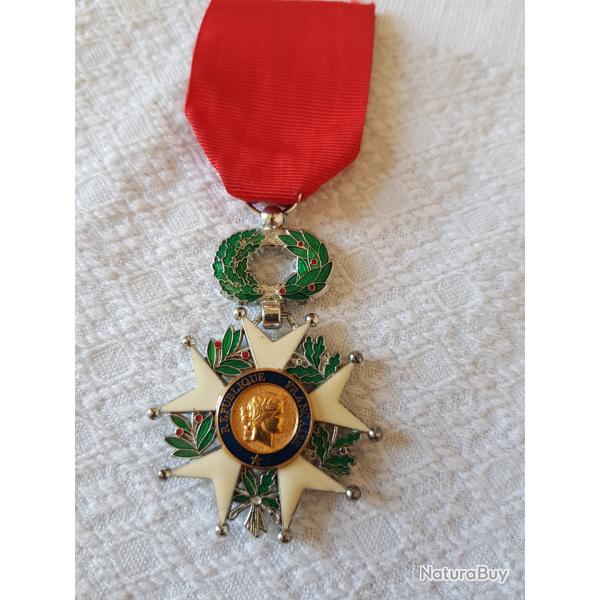 MEDAILLE ORDRE DE LA LEGION D HONNEUR IV EMME REPUBLIQUE CENTRES OR  MILITARY FRENCH MEDAL