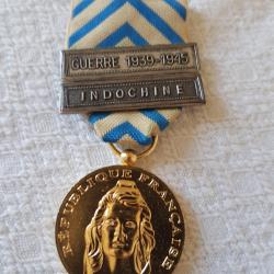 MEDAILLE DE LA RECONNAISSANCE DE LA NATION AVEC AGRAFES 39/45 ET INDOCHINE MILITARY FRENCH MEDAL