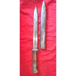 Ba&iuml;onnette allemande ww1 mod&egrave;le 84 98 courte fourreau ersatz poign&eacute;e bois