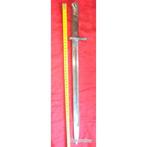 Ba�onnette dite machette mod�le 1913 pour fusil Mauser espagnol mod. 1893 poign�e bois lisse . s.f