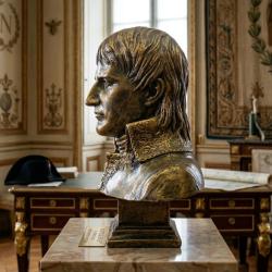 Buste artisanal du G&eacute;n&eacute;ral Bonaparte- Hauteur 18 cm