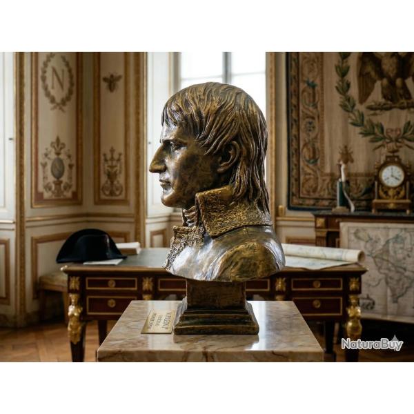 Buste artisanal du G�n�ral Bonaparte- Hauteur 18 cm