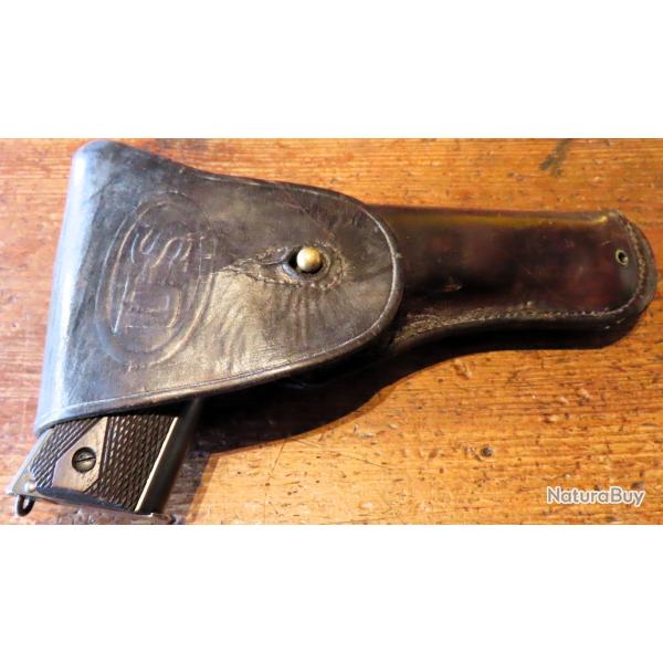 Pistolet 1911 calibre 45 A.C.P. fabrication militaire Springfield Armory dans son �tui cuir