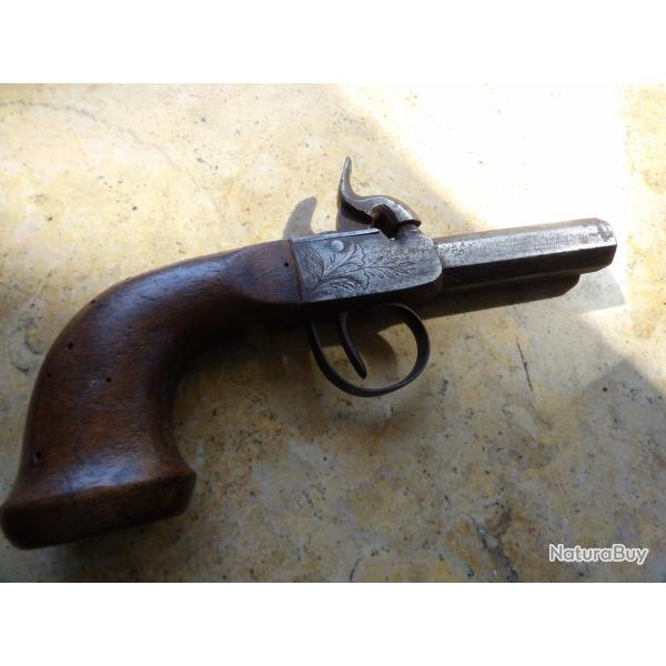 pistolet coup de poing voyage � balle forc�e  grav� 12mm  fonctionne tr�s bien  bois noyer