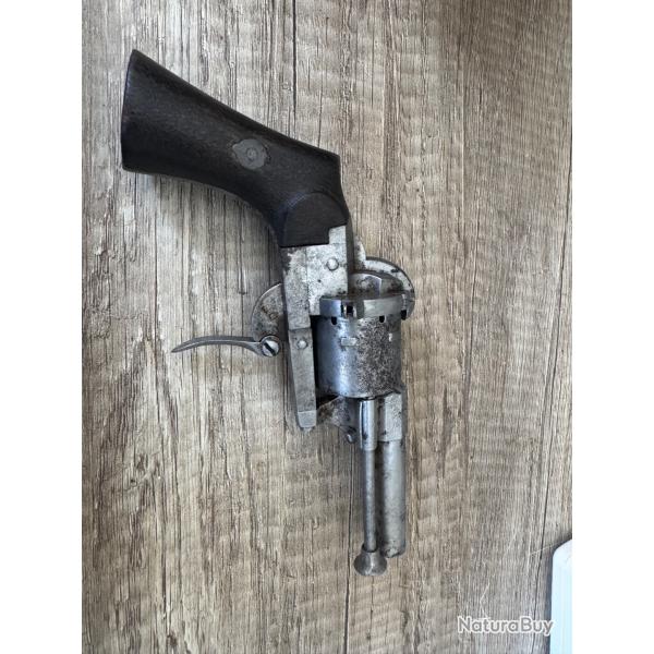 revolver � broche de poche type Lefaucheux - 7mm