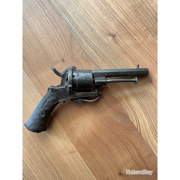 Revolver li�geois type lefaucheux